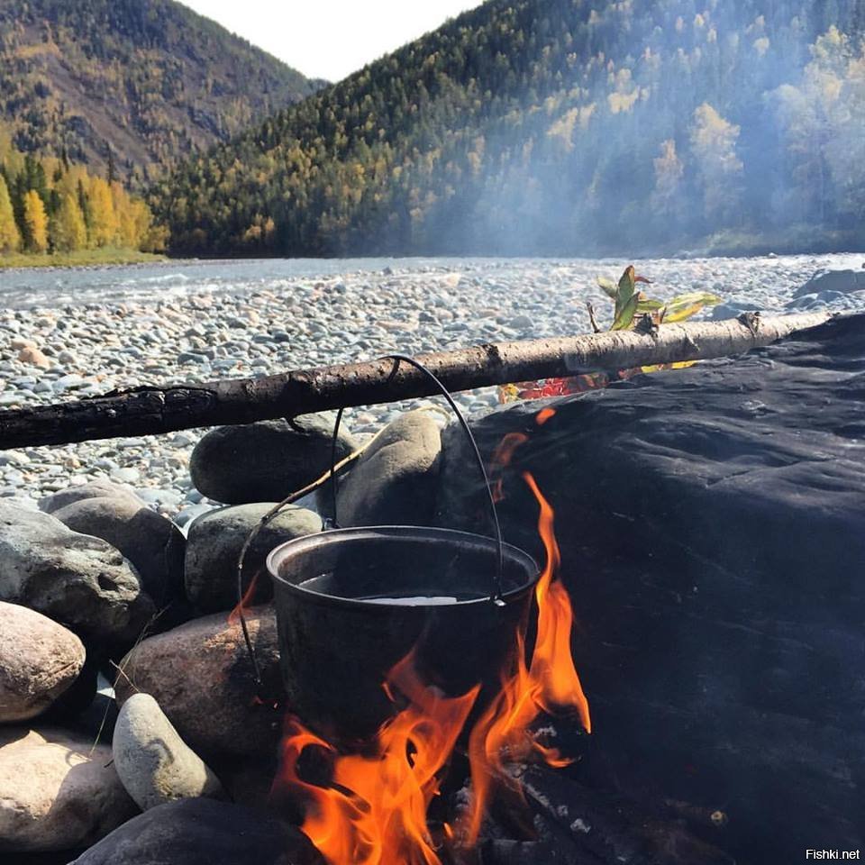 Казан походный 25л с крышкой и 2 ручками